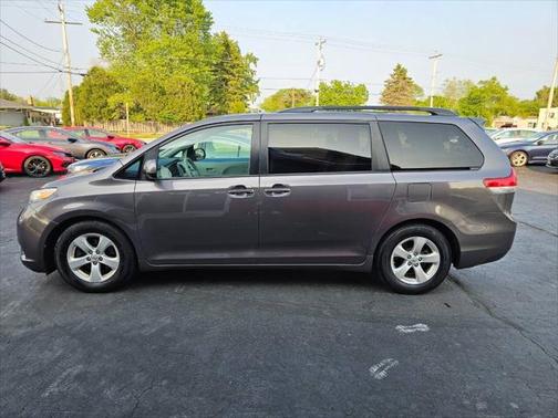 2014 Toyota Sienna LE