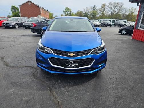 Kinetic Blue Metallic 2017 Chevrolet Cruze LT