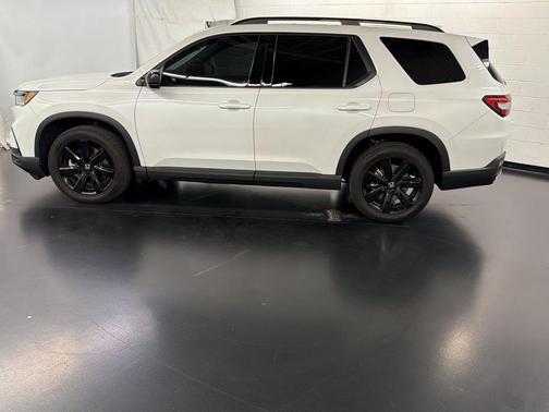 White 2025 Honda Pilot Black Edition