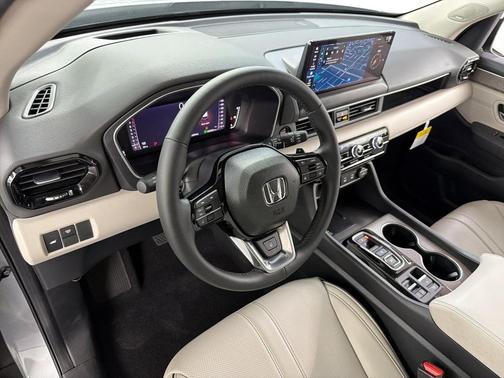Solar Silver Metallic 2026 Honda Pilot Elite