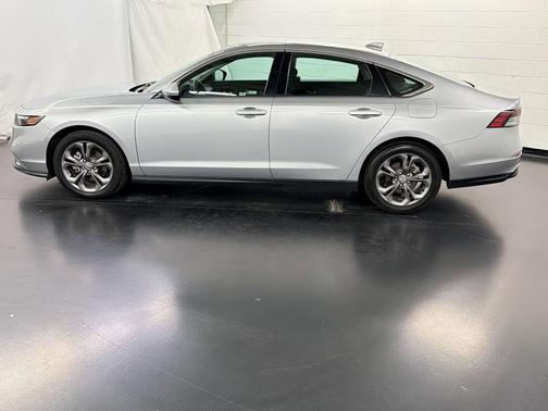 Lunar Silver Metallic 2023 Honda Accord EX