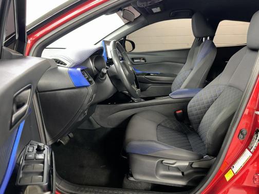 2020 Toyota C-HR XLE