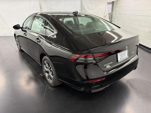 Crystal Black Pearl 2026 Honda Accord Hybrid EX-L