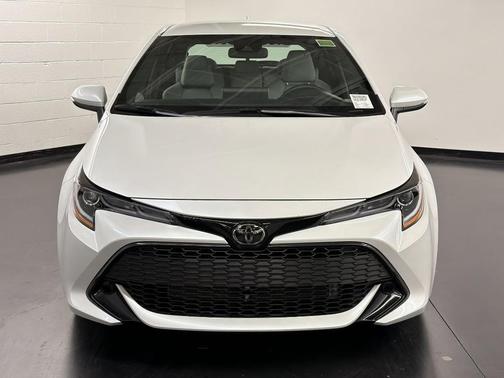 White 2022 Toyota Corolla Hatchback XSE