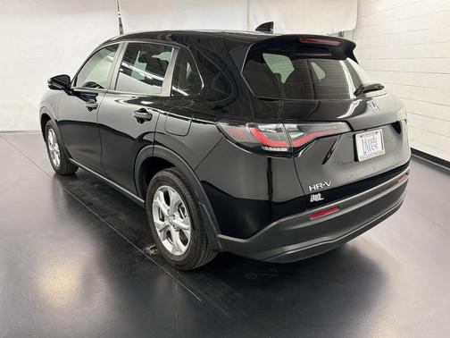Black 2024 Honda HR-V LX