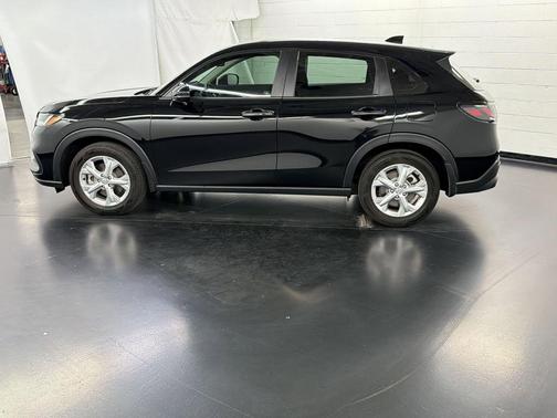 Black 2024 Honda HR-V LX