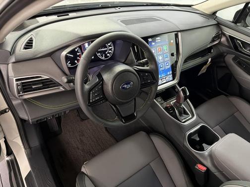 Crystal White Pearl 2025 Subaru Outback Onyx Edition