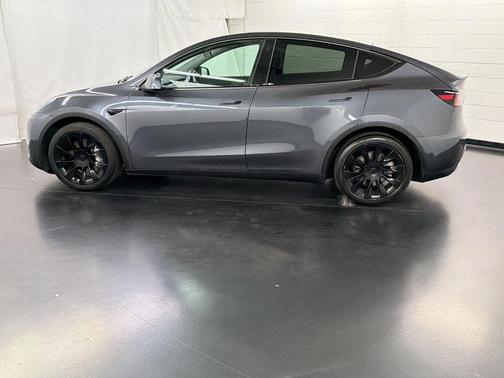 Gray 2021 Tesla Model Y Long Range