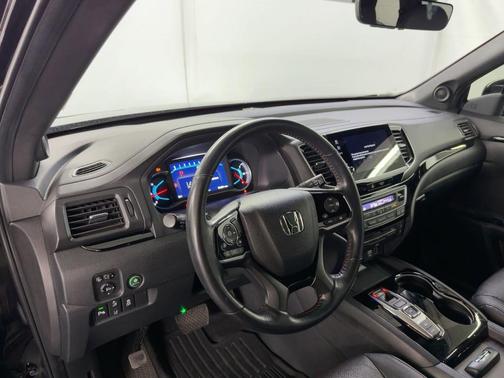 2022 Honda Pilot Black Edition