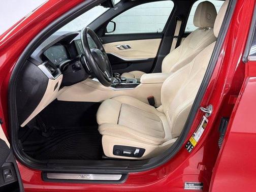 Melbourne Red Metallic 2022 BMW 330 i xDrive