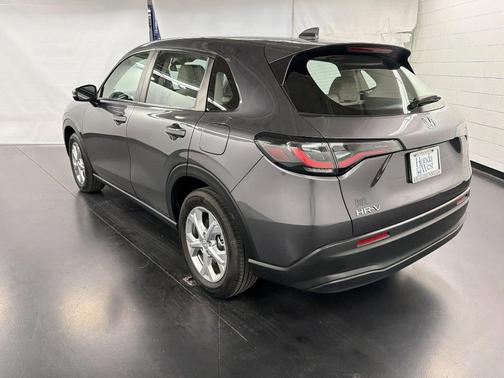 Gray 2024 Honda HR-V LX