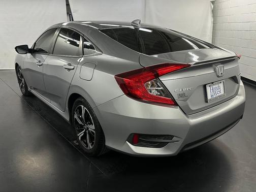 2018 Honda Civic Touring