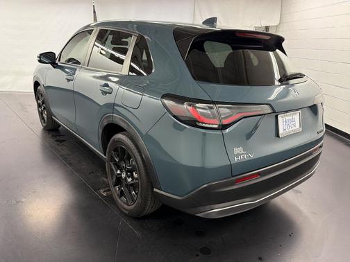 Pearl 2024 Honda HR-V Sport