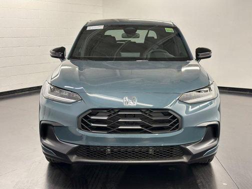 Pearl 2026 Honda HR-V Sport