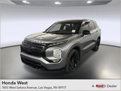 Silver 2023 Mitsubishi Outlander SE Special Edition