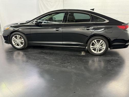 Phantom Black 2018 Hyundai SONATA Limited