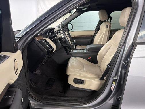 Eiger Grey 2020 Land Rover Discovery SE