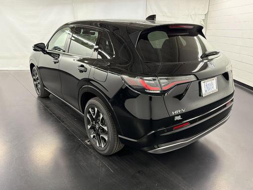 Crystal Black Pearl 2026 Honda HR-V EX-L