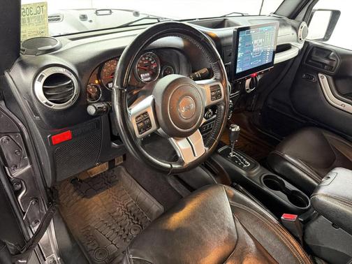 Granite Crystal Clearcoat Metallic 2016 Jeep Wrangler Unlimited Rubicon