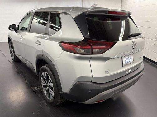 Brilliant Silver Metallic 2023 Nissan Rogue SV