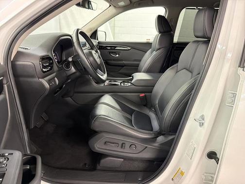 White 2024 Honda Pilot EX-L 7-Passenger