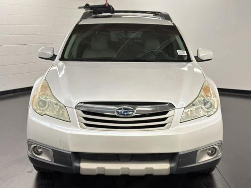 Satin White Pearl 2010 Subaru Outback 2.5i Limited