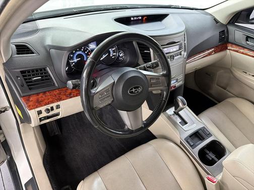 Satin White Pearl 2010 Subaru Outback 2.5i Limited