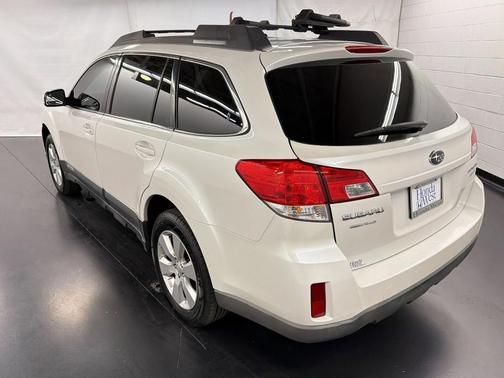 Satin White Pearl 2010 Subaru Outback 2.5i Limited