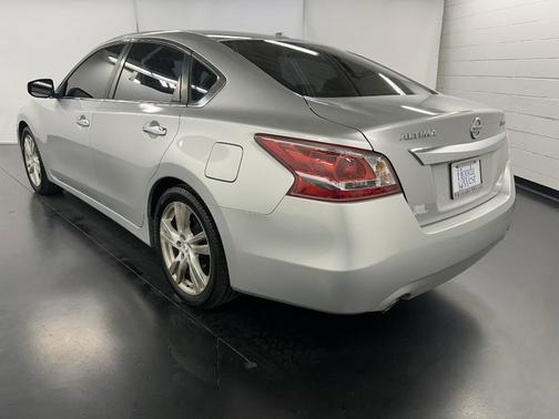 2013 Nissan Altima 3.5 SV