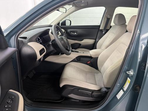 Gray 2024 Honda HR-V LX