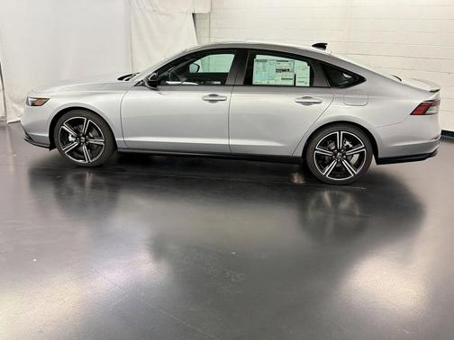 Solar Silver Metallic 2026 Honda Accord Hybrid Sport