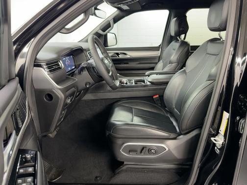 2025 Jeep Wagoneer L Base