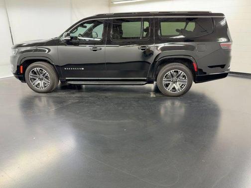 2025 Jeep Wagoneer L Base