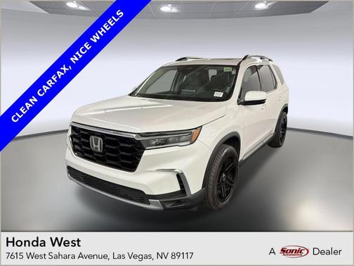 White 2024 Honda Pilot Touring