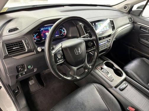 White 2021 Honda Pilot EX-L
