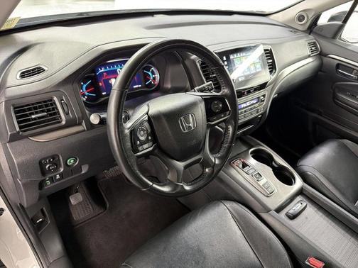 White 2021 Honda Pilot EX-L