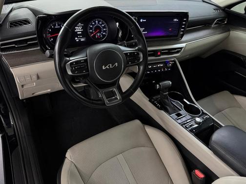 2022 Kia K5 EX