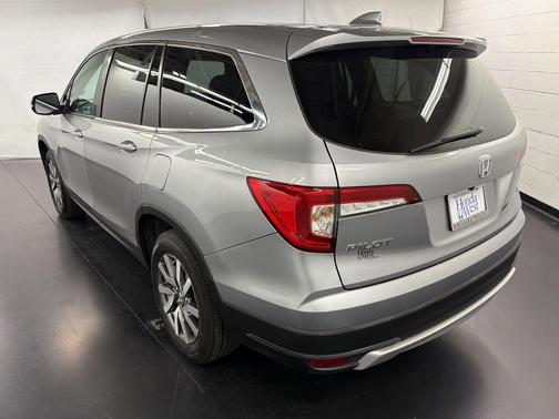 Silver 2021 Honda Pilot EX