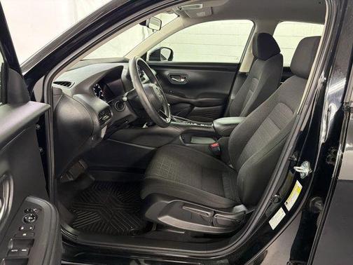 Black 2024 Honda HR-V LX