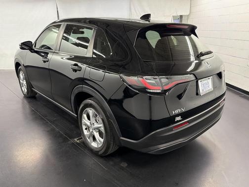 Black 2024 Honda HR-V LX