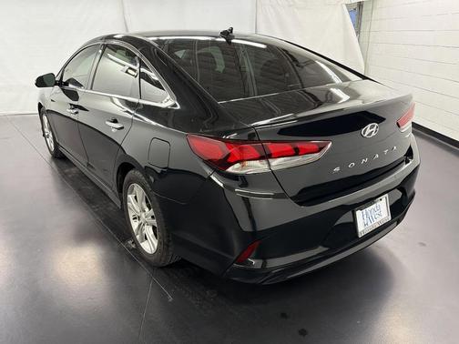 Phantom Black 2018 Hyundai SONATA Limited