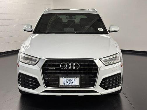 Glacier White Metallic 2017 Audi Q3 2.0T Prestige