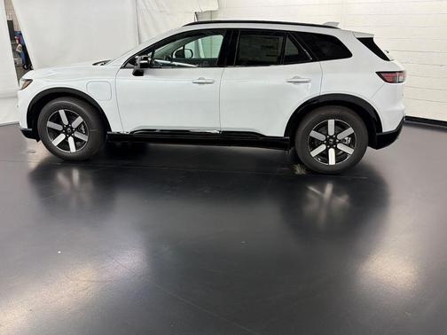 White Pearl 2026 Honda Prologue Touring