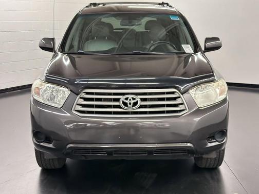 Gold 2008 Toyota Highlander Sport