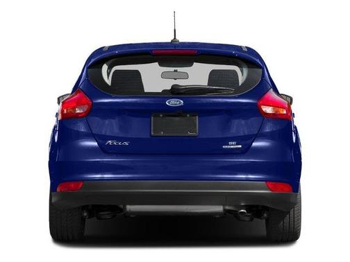 Red 2016 Ford Focus SE