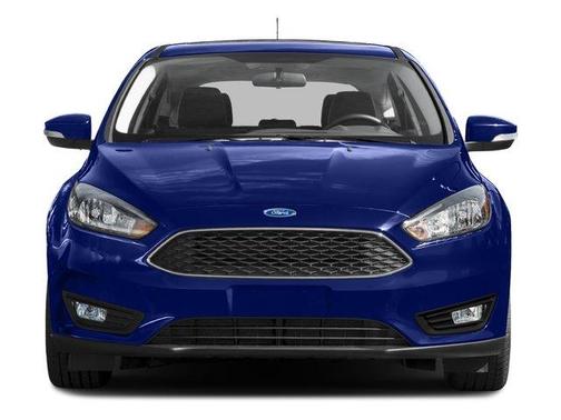 Red 2016 Ford Focus SE