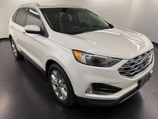 White 2024 Ford Edge Titanium