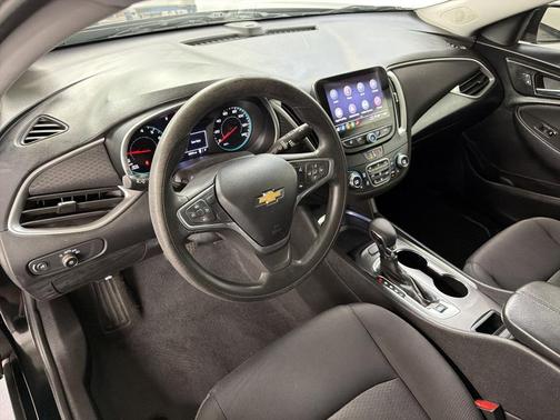 Mosaic Black Metallic 2022 Chevrolet Malibu LT