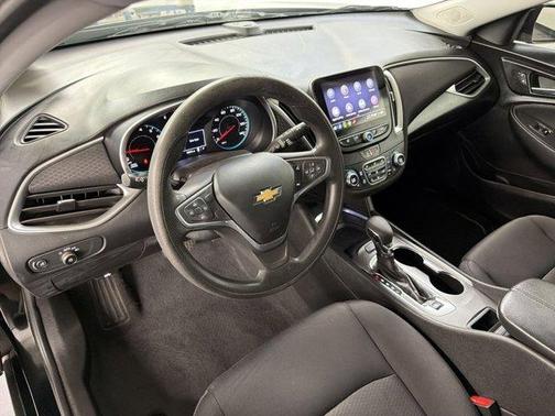 Mosaic Black Metallic 2022 Chevrolet Malibu LT