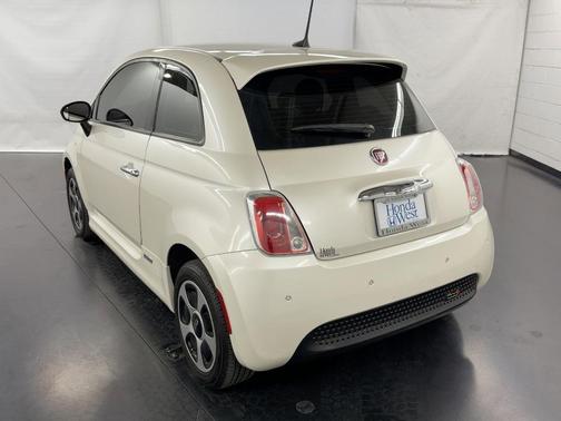 2017 FIAT 500e Battery Electric